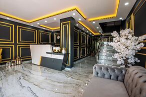 LİFE POOL SUİTE HOTEL