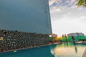 LİFE POOL SUİTE HOTEL
