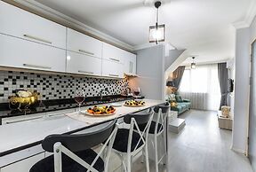 LİFE POOL SUİTE HOTEL