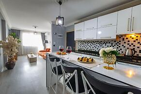 LİFE POOL SUİTE HOTEL