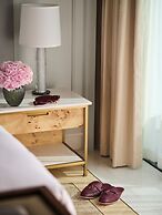 The Lana - Dorchester Collection