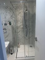 Abbey Road Luxury Modern Flat