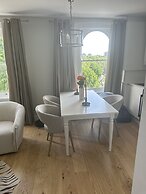 Abbey Road Luxury Modern Flat