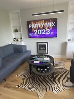 Abbey Road Luxury Modern Flat