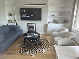 Abbey Road Luxury Modern Flat