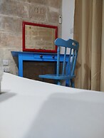 Limestone Sun Suites