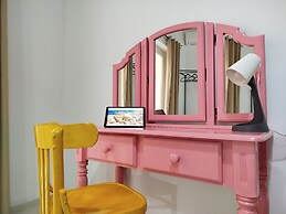 Limestone Sun Suites