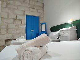 Limestone Sun Suites