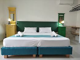 Limestone Sun Suites