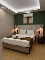 Red Castle Hotel & Pub