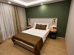 Red Castle Hotel & Pub