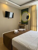 Red Castle Hotel & Pub