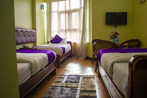 New Hotel Aquiline