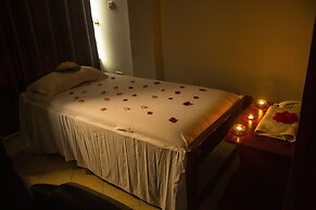 New Hotel Aquiline