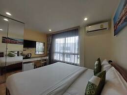 V Check Inn Sukhumvit 22