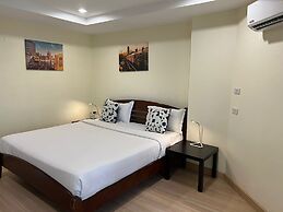 V Check Inn Sukhumvit 22