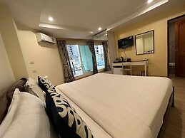 V Check Inn Sukhumvit 22