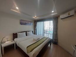 V Check Inn Sukhumvit 22