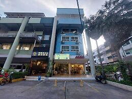 V Check Inn Sukhumvit 22