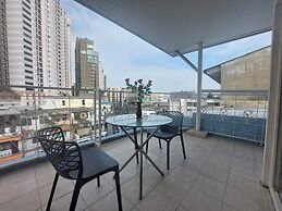 V Check Inn Sukhumvit 22