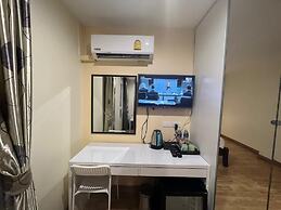 V Check Inn Sukhumvit 22