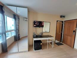 V Check Inn Sukhumvit 22