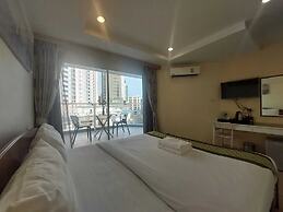 V Check Inn Sukhumvit 22
