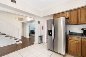 Roami at Bayview Place