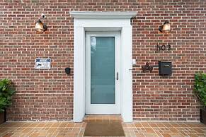 Roami at Bayview Place