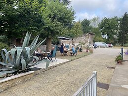 Les Deux Chênes