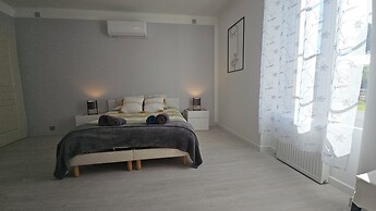 Les Deux Chênes