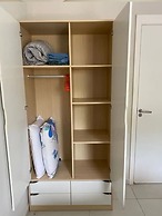 Apto novo e arejado com uma ampla sacada