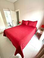 Apto novo e arejado com uma ampla sacada