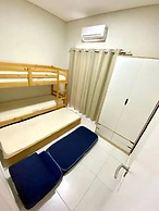 Apto novo e arejado com uma ampla sacada