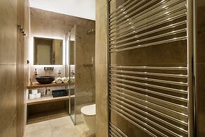 Luxury Prague Riverside Apartment