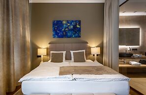 Luxury Prague Riverside Apartment