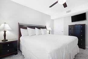 2br/2ba Sleeps 8, Beachfront w/ Pool