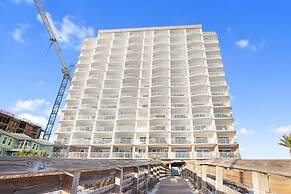 2br/2ba Sleeps 8, Beachfront w/ Pool