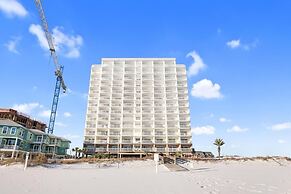 2br/2ba Sleeps 8, Beachfront w/ Pool