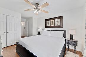 3br/2ba Full Condo w/ Pool & Gym, Sleeps 7