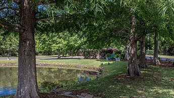 3br/2ba Full Condo w/ Pool & Gym, Sleeps 7