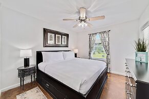 3br/2ba Full Condo w/ Pool & Gym, Sleeps 7