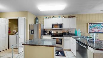 Adorable 2br/2ba Unit w/ View, Sleeps 6