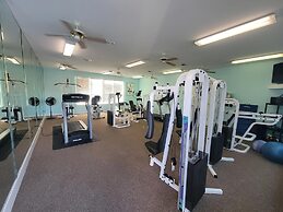 3b/2b w/ Pool & Tennis Court, Sleeps 6