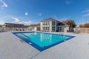 3b/2b w/ Pool & Tennis Court, Sleeps 6