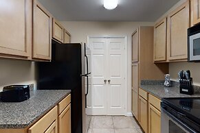 3b/2b w/ Pool & Tennis Court, Sleeps 6