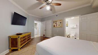 3br/3ba w/ Lazy River & Slide Sleeps 8