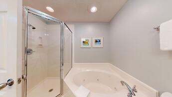 3br/3ba w/ Lazy River & Slide Sleeps 8