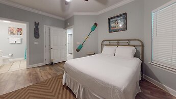 3br/3ba w/ Lazy River & Slide Sleeps 8