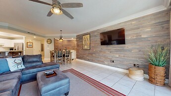 3br/3ba w/ Lazy River & Slide Sleeps 8